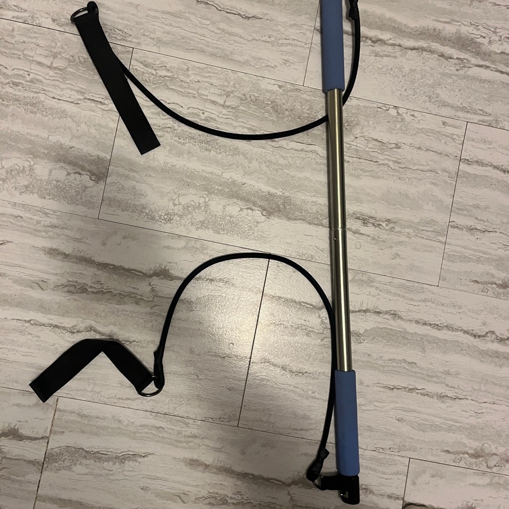 Adjustable Exercise Bar with Straps